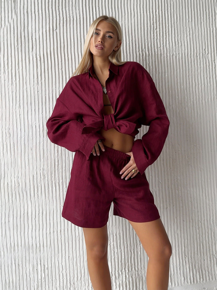 Completo da donna con bottoni e maniche lunghe