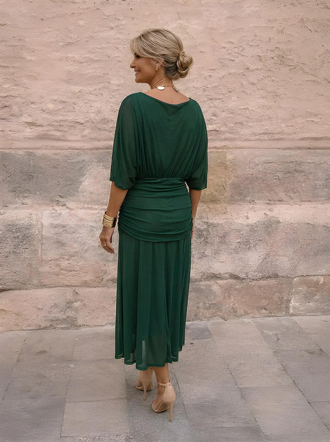 Elegante vestido largo de fiesta con escote en V