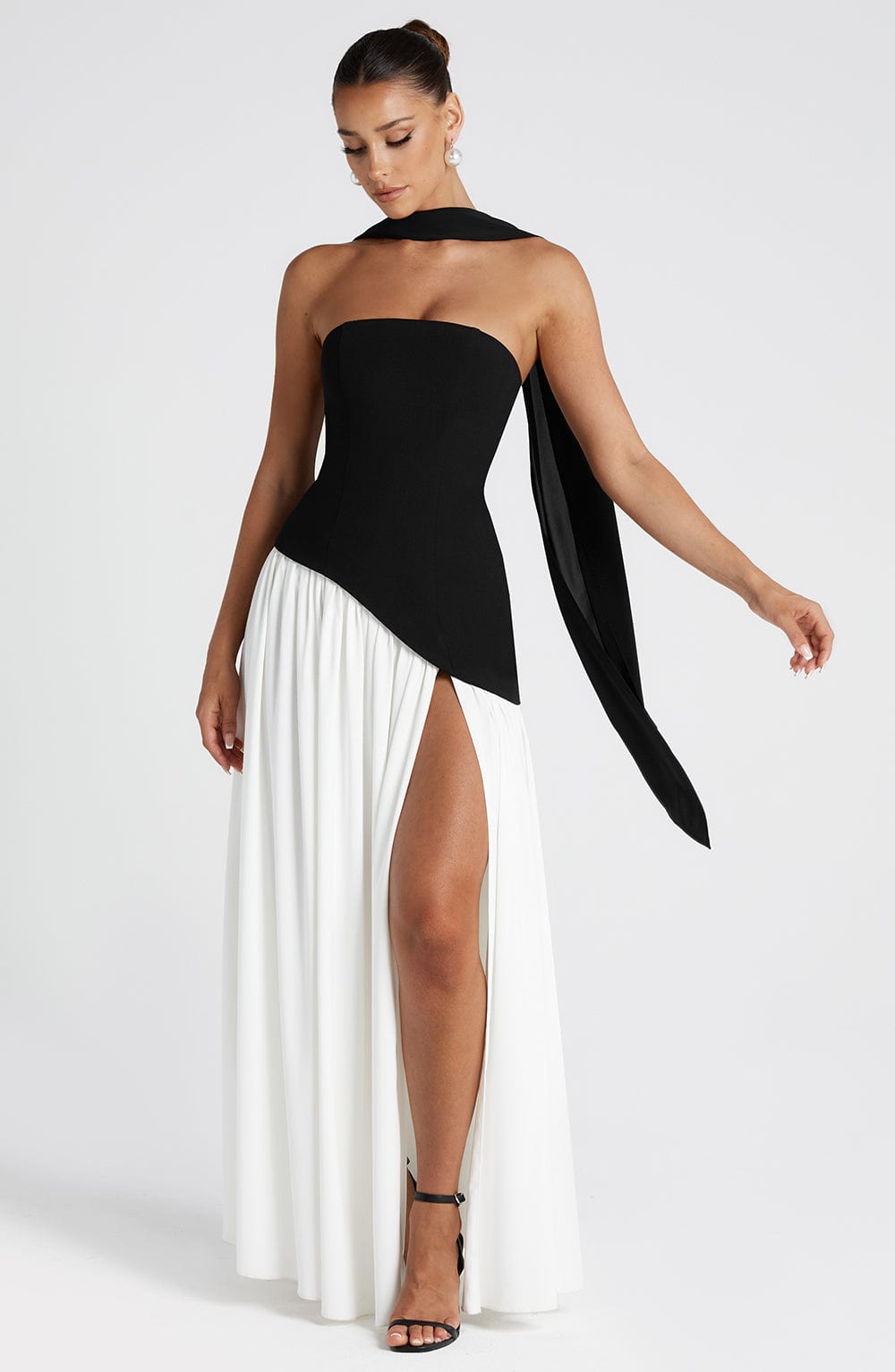 Vestido largo para mujer con abertura lateral