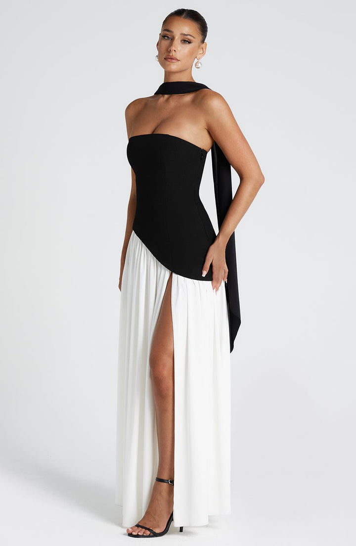 Vestido largo para mujer con abertura lateral