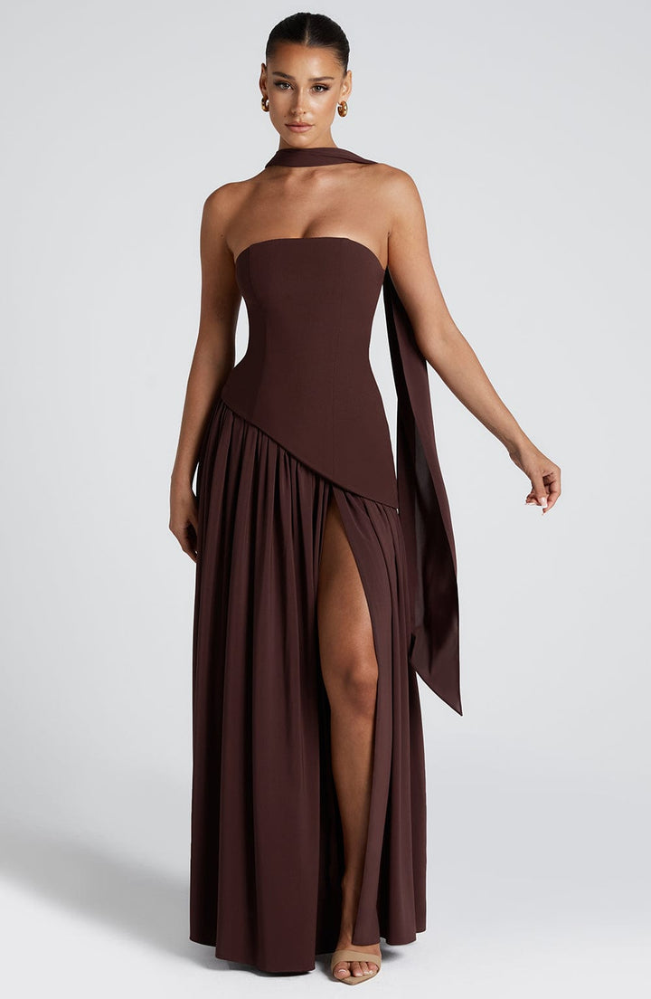 Vestido largo para mujer con abertura lateral